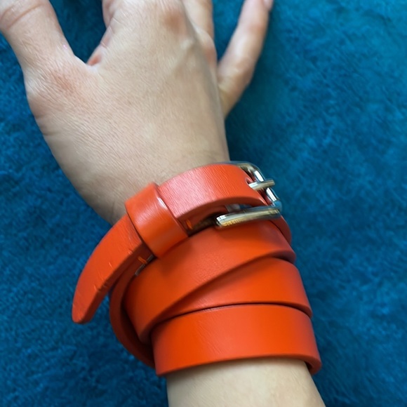 Dolce & Gabbana real leather 💯 authentic bracelet adjustable! - Picture 2 of 4